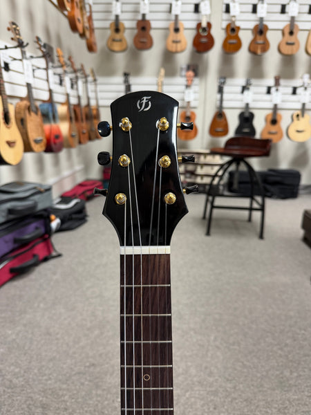 Flight GUT-850 Guitarlele w/Case - Solid Spruce/Acacia Guitalele