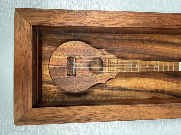 Pops KoAloha Masterpiece Mini Sceptre Ukulele w/Display Case - UkeSA