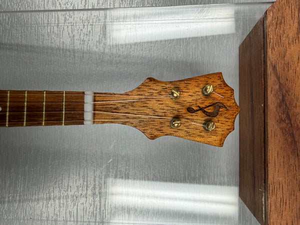 Pops KoAloha Masterpiece Mini Sceptre Ukulele w/Display Case - UkeSA