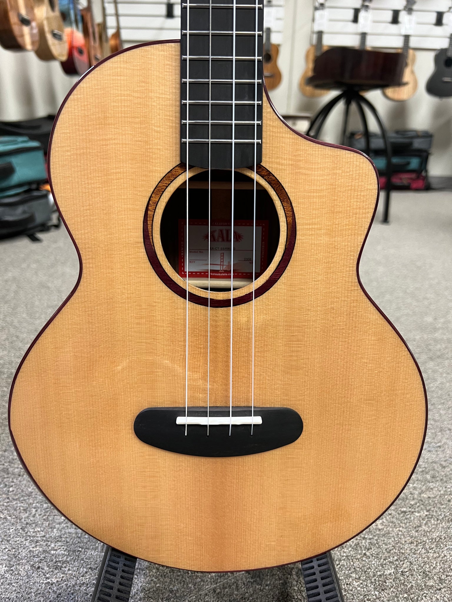 KALA KA-CT-SSRW-BG Solid Spruce/Rosewood Baritone Ukulele w/Case - Contour Series