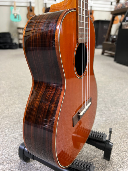 OHANA TK-50G Tenor Ukulele - Solid Cedar/Solid Rosewood