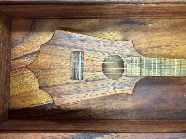 Pops KoAloha Masterpiece Mini Sceptre Ukulele w/Display Case - UkeSA
