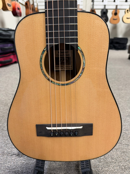 Romero Creations Daniel Ho 6 String Solid Spruce/Phoenix Dreadnought Steel String Baritone Ukulele/Guitar w/Case - RC-DH6DS-SP