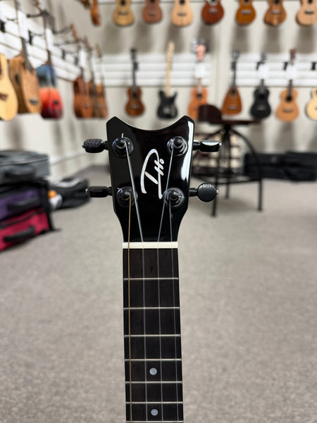 Romero Creations Solid Mahogany STC Ukulele w/Case - Soprano, Concert, Tenor - RC-STC-M