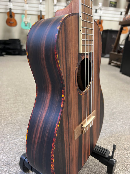 AMAHI UK990B Striped Ebony Baritone Ukulele w/Case - UK-990B