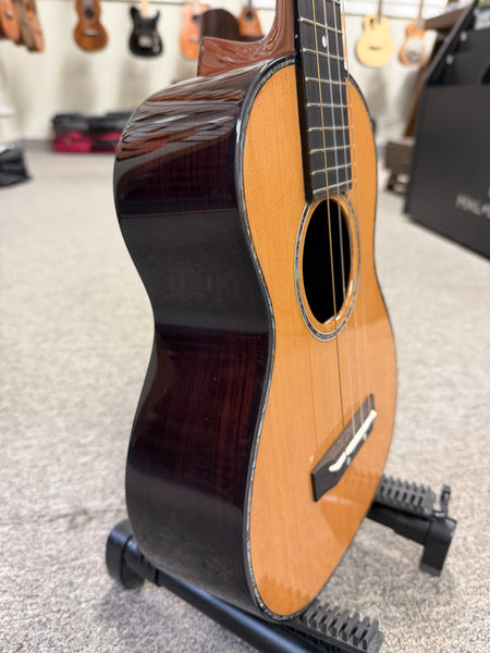 Romero Creations Solid Cedar/Rosewood Signature Replica Tenor Ukulele w/Case - RC-R-CRW