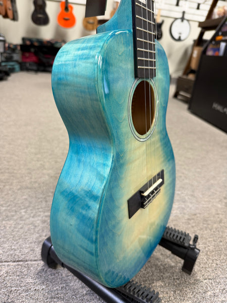 KALA KA-WF-BLU-AFM-T Solid Blue Flame Maple Tenor Ukulele w/Case - Waterfall Series