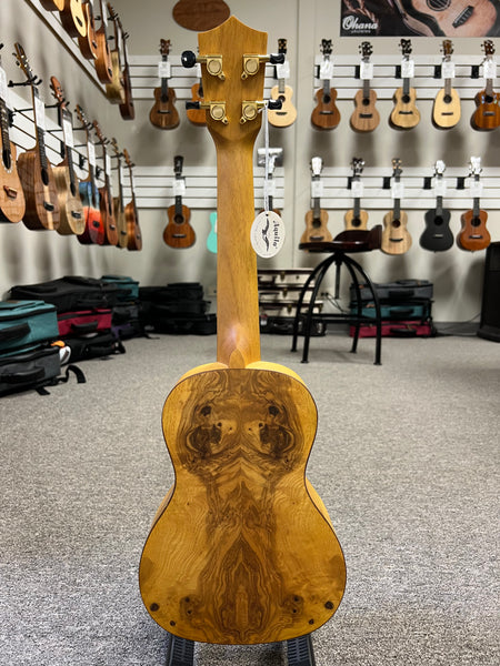 AMAHI C-10 African Burl Concert Ukulele w/Case