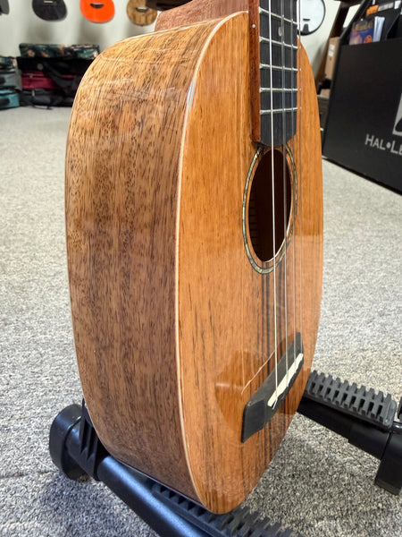 Makaio MSMTP-10 Spalted Mango Pineapple Concert Long Neck Ukulele w/Case