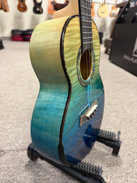 Flight A10FM Solid Flamed Maple Faded Blue 10th Anniversary Tenor Ukulele w/Case