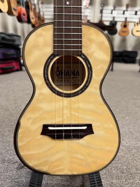 OHANA CK-150QEL Quilted Eucalyptus Concert Ukulele -Bevel Armrest
