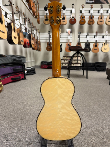 OHANA CK-150QEL Quilted Eucalyptus Concert Ukulele -Bevel Armrest