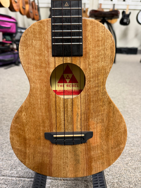 Rebel Creme Brulee Solid Mango Concert Ukulele w/Case - Pre Loved