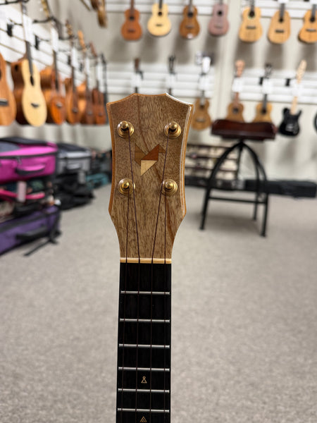 Rebel Creme Brulee Solid Mango Concert Ukulele w/Case - Pre Loved