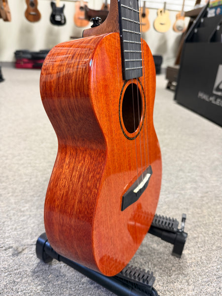Enya EUT-MAD Solid Mahogany Tenor Ukulele w/Case