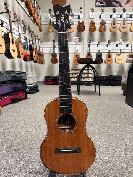 Makaio MMT-20 Solid Mahogany Tenor Ukulele w/Case - B Stock