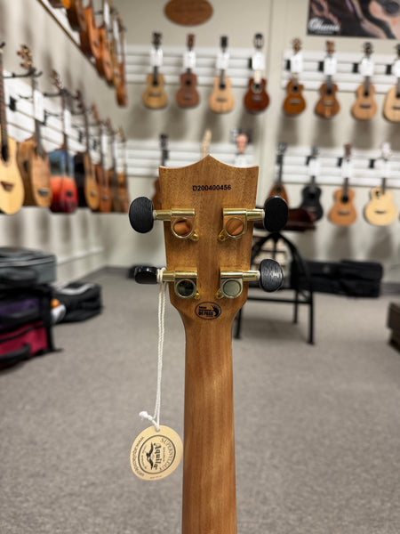 Flight DUC450 Mango Concert Ukulele w/Case