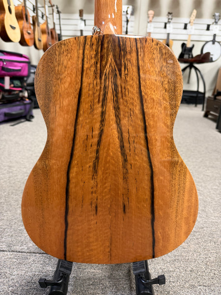 Makaio MSMBXS-10E Large Body Steel String Spalted Mango Electric Baritone Ukulele w/Case