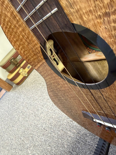 Flight Fireball Solid Mango Electric Baritone Ukulele w/Case #1 - Royal Series