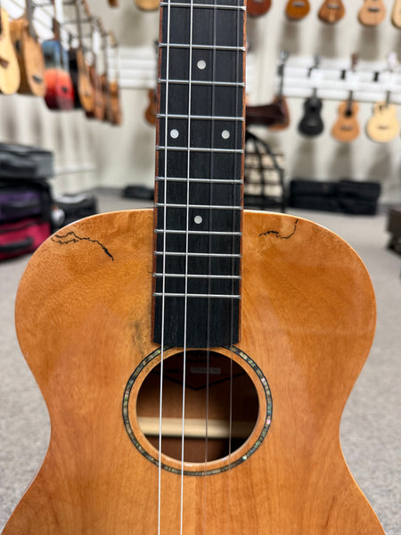 Makaio MSMB-10 Spalted Mango String Baritone Ukulele w/Case