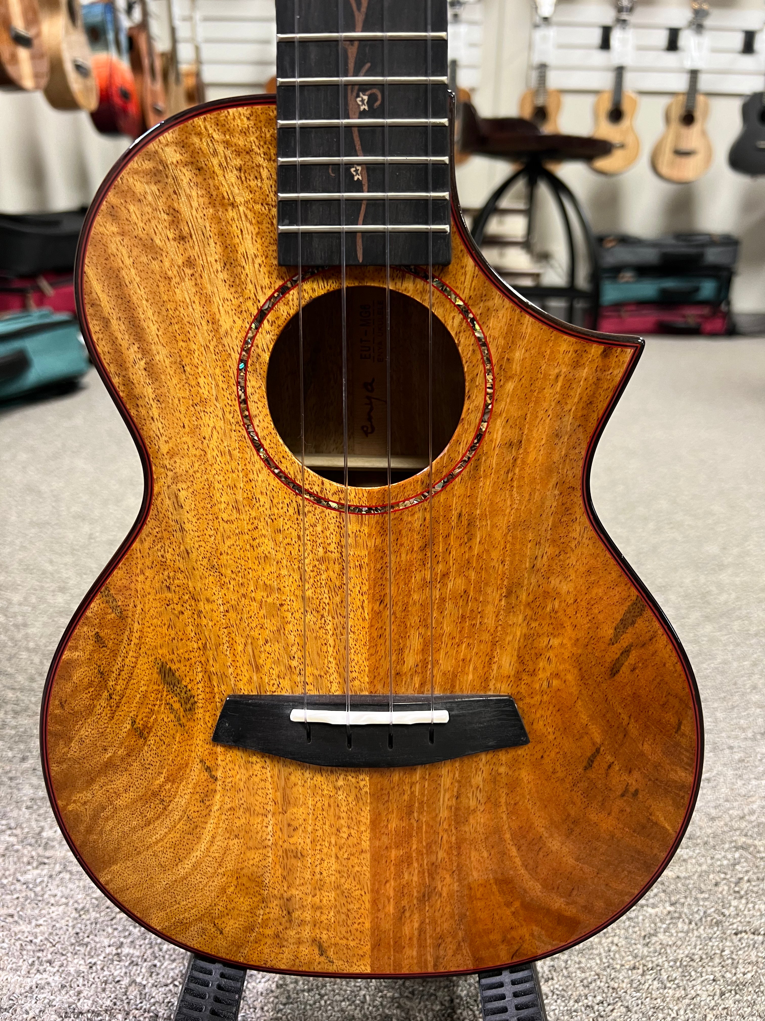 Enya EUT-MG6 Solid Mango Tenor Ukulele w/Case