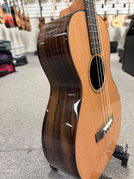 PONO ULN4-4 Nylon String Solid Cedar/Rosewood Large Body Baritone Ukulele w/Case