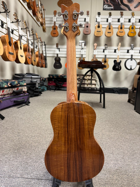 Makaio MKT-10E  Koa Tenor Electric Ukulele w/Case