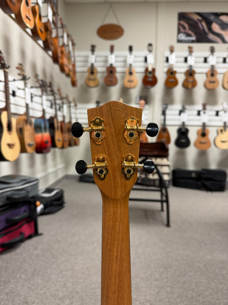 Pono BE-MBD Mango Deluxe Blue Baritone Electric Solid Body Ukulele w/Case