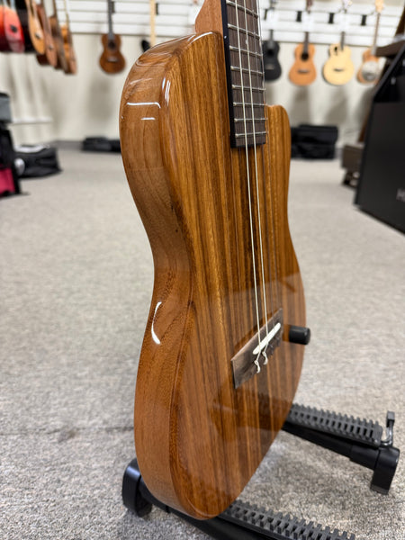 Pono BE-D Solid Acacia Baritone Deluxe Electric Solid Body Ukulele w/Case