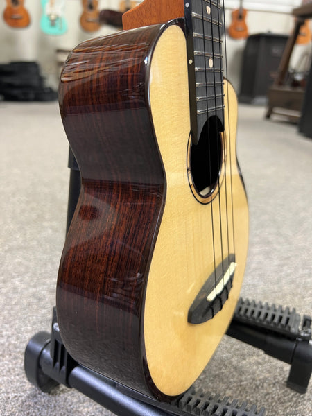 aNueNue US-200 Soprano Ukulele w/Case - Moon Bird Series -  Solid Spruce/Solid Rosewood