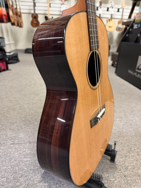Pono BN4-4 Solid Cedar/Rosewood Large Body Baritone Nui Ukulele w/Case