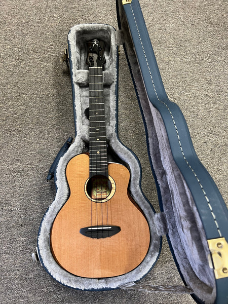 aNueNue UT-214 Cedar Bird Tenor Ukulele w/Case - Cedar/Rosewood