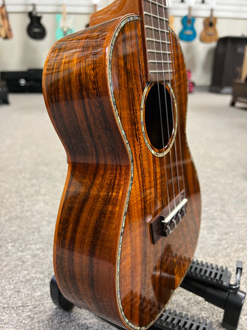 OHANA CK-570G Solid Koa Concert Ukulele w/Case - Abalone Bird Inlays OHANA CK-570G Solid Koa Concert Ukulele w/Case - Abalone Bird Inlays