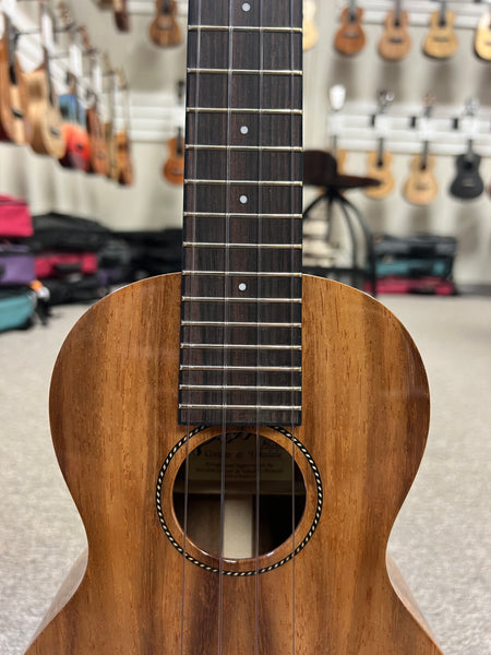 Pono ACD Solid Acacia Concert Deluxe Ukulele