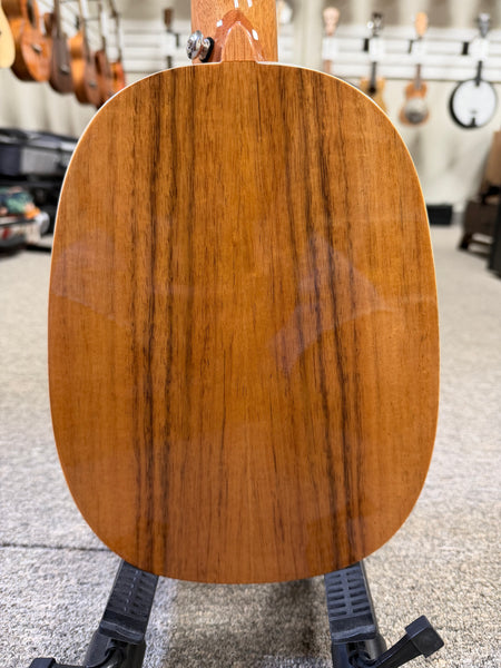Makaio MKTP-10 Koa Pineapple Concert Long Neck Ukulele w/Case