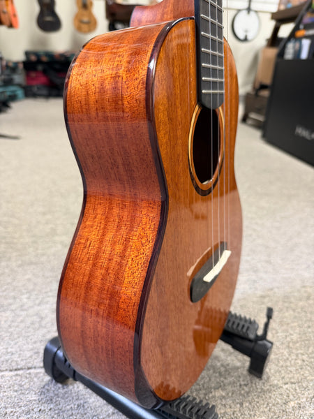 KALA KA-CT-SMH-TG Solid Mahogany Tenor Ukulele W/Case - Contour Series