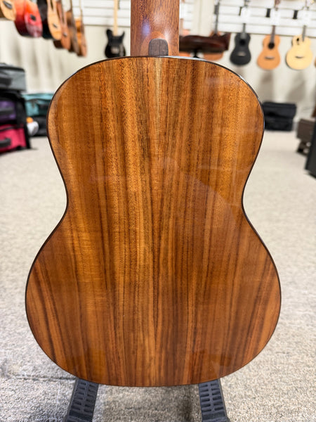 Flight Phantom Solid Acacia Electric Tenor Ukulele w/Case - Royal Series