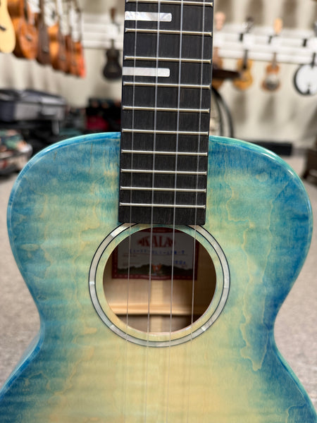 KALA KA-WF-BLU-AFM-T Solid Blue Flame Maple Tenor Ukulele w/Case - Waterfall Series