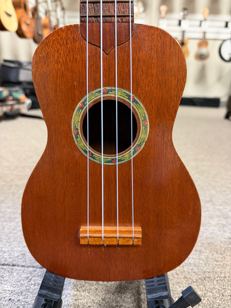 Vintage 1930's Regal Mahogany Concert Ukulele - Pre-Loved