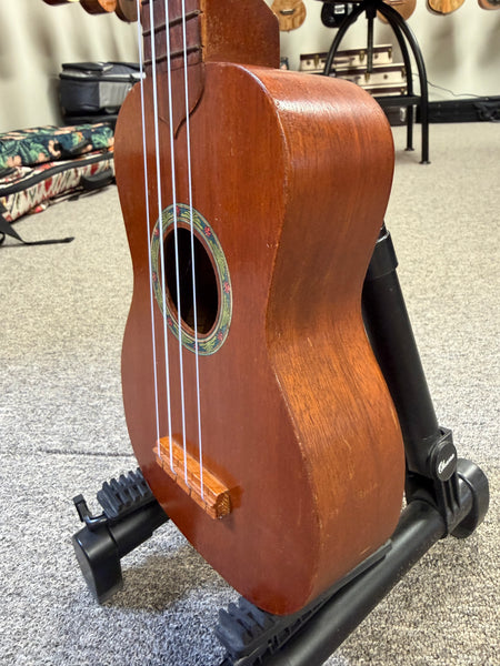 Vintage 1930's Regal Mahogany Concert Ukulele - Pre-Loved