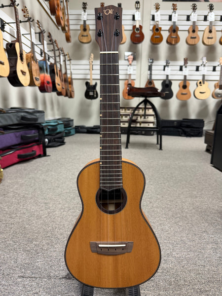 Oli X1-CMH-S Solid Mahogany Concert Ukulele w/Case