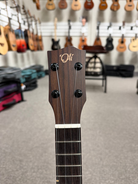 Oli X1-CMH-S Solid Mahogany Concert Ukulele w/Case