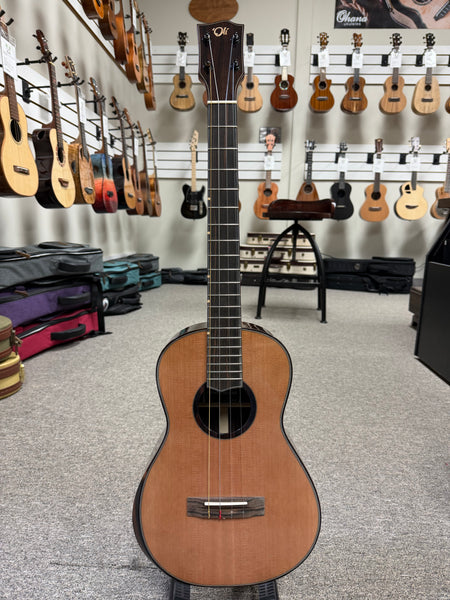 Oli L2-BCR Solid Cedar/Rosewood Baritone Ukulele w/Case