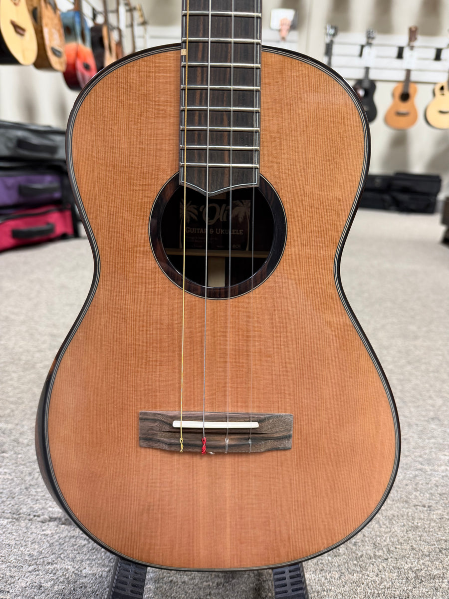 Oli L2-BCR Solid Cedar/Rosewood Baritone Ukulele w/Case - Aloha City Ukes