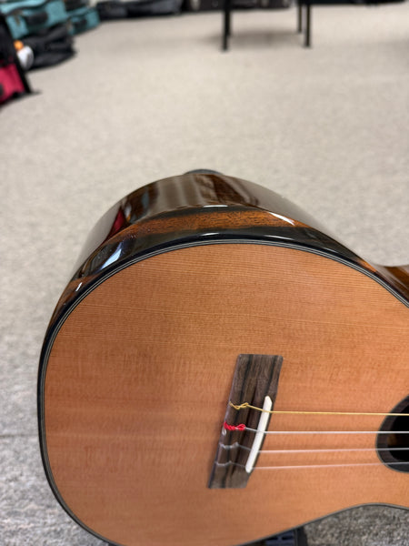 Oli L2-BCR Solid Cedar/Rosewood Baritone Ukulele w/Case