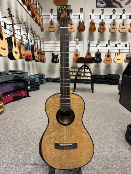 Oli L2-BMG Solid Mango Baritone Ukulele w/Case