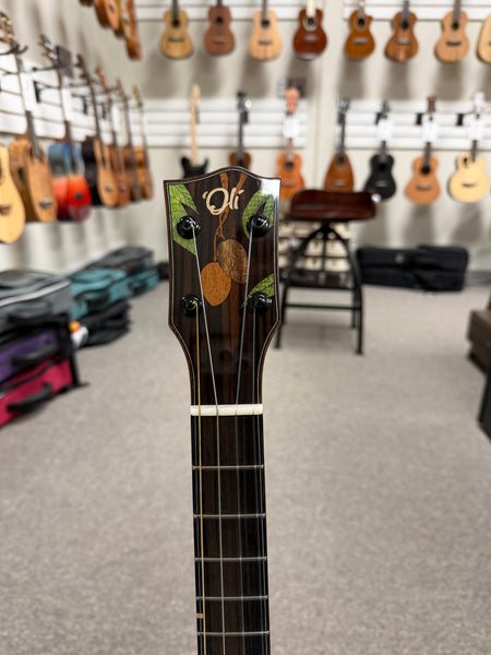 Oli L2-BMG Solid Mango Baritone Ukulele w/Case