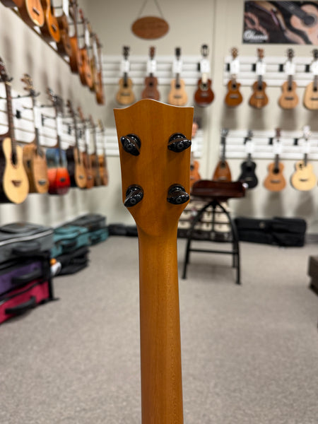 Oli L2-BMG Solid Mango Baritone Ukulele w/Case