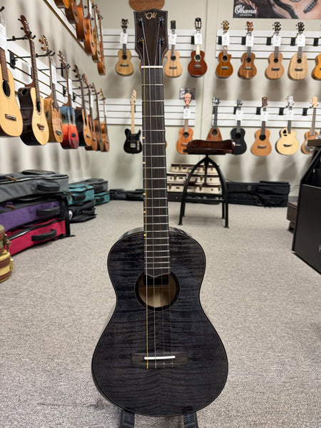 Oli L2-BMG-BK Solid Mango Baritone Ukulele w/Case - Black