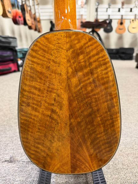OHANA PKC-220G Solid Mango Pineapple Concert Ukulele